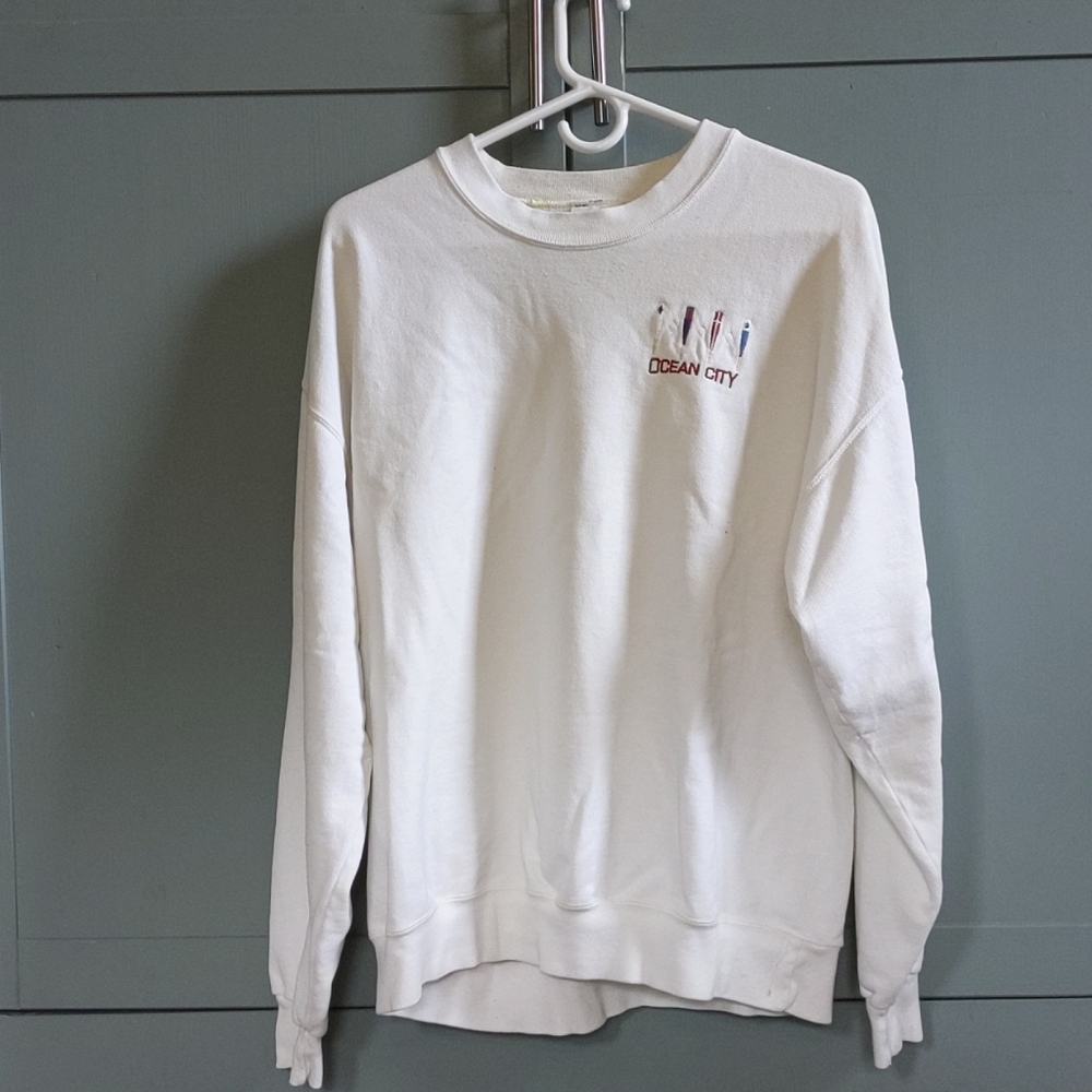 VINTAGE Ocean City crew neck